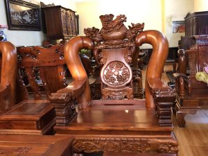 Bộ ghế Minh Quốc Nghê cột 18 gỗ hương