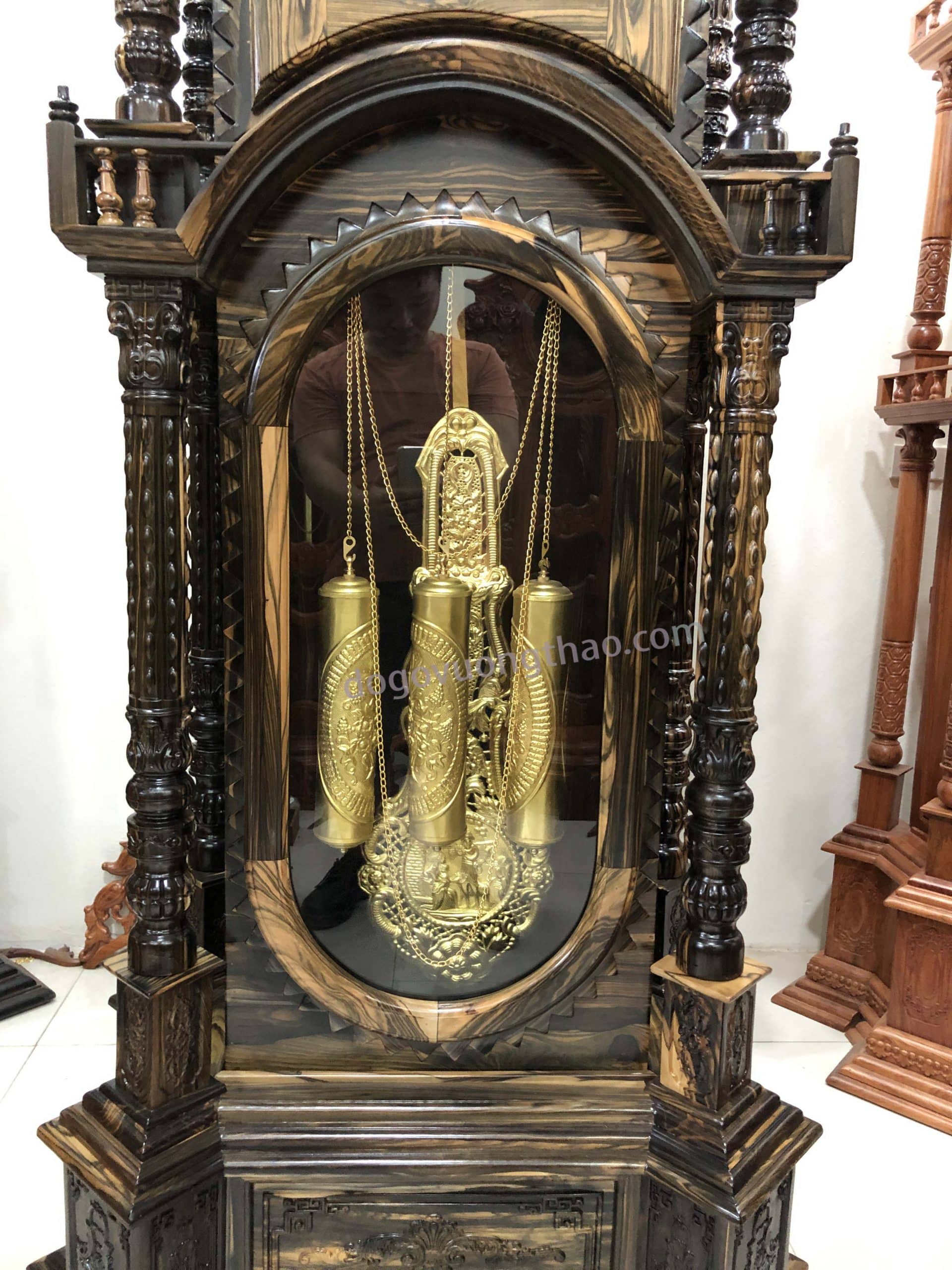 Đồng hồ cây Gỗ Mun Lào
