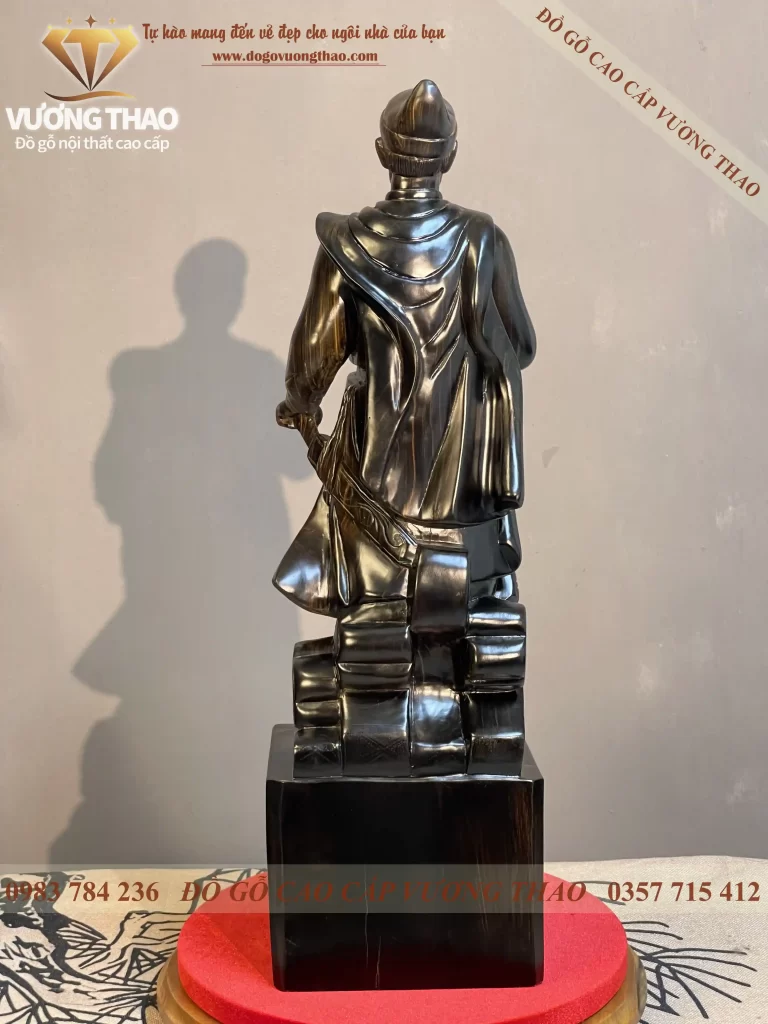 tượng trần quốc tuấn gỗ mun hoa (2166)