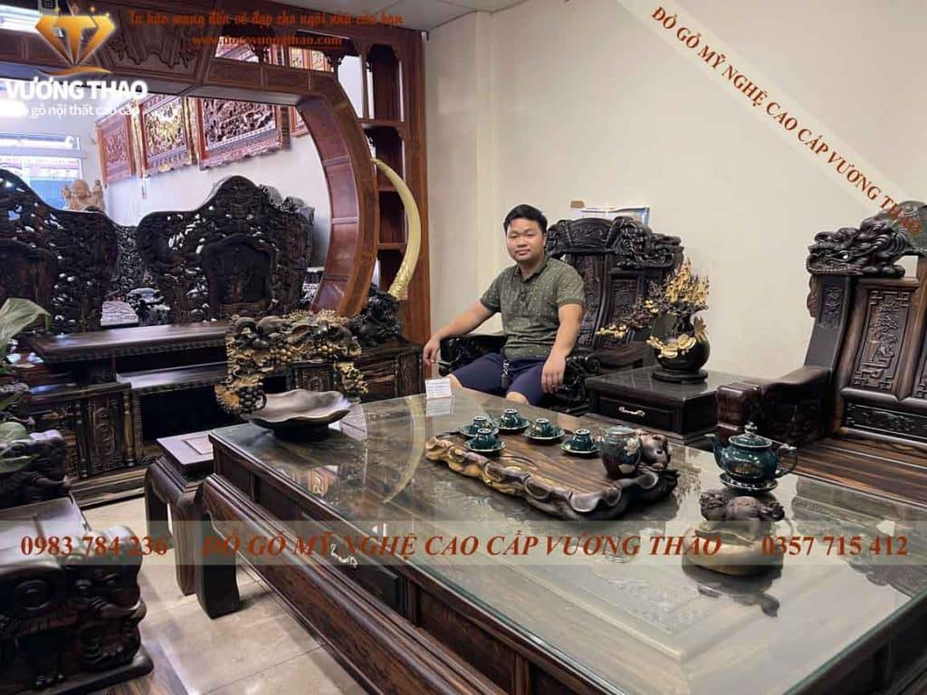 Phòng khách gỗ Mun kiểu mẫu