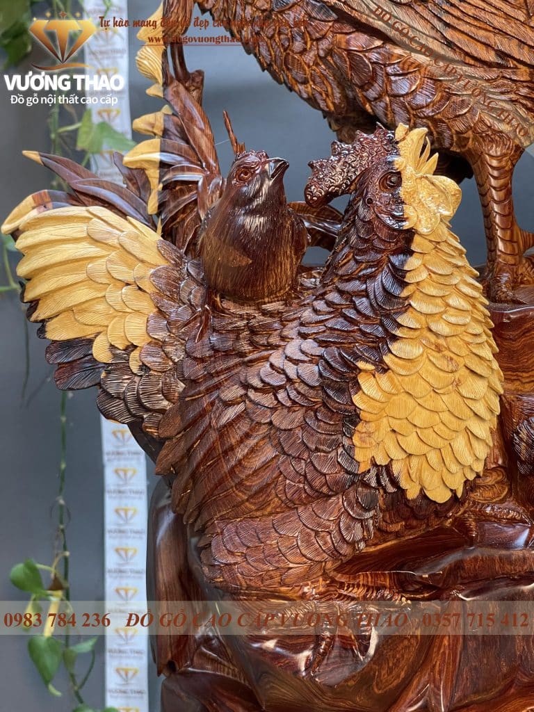 tượng gia đình gà gỗ cẩm lai 254