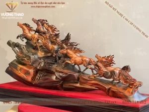 tượng mã đáo thành công gỗ trắc (1699)