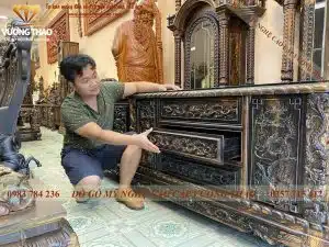 Kệ tivi phòng khách Tứ Linh gỗ mun hoa