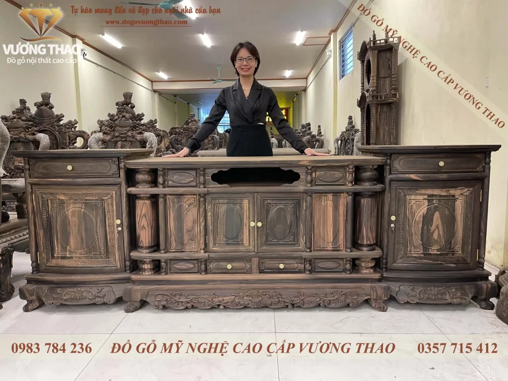 kệ tivi cột nho gỗ mun hoa (1609)