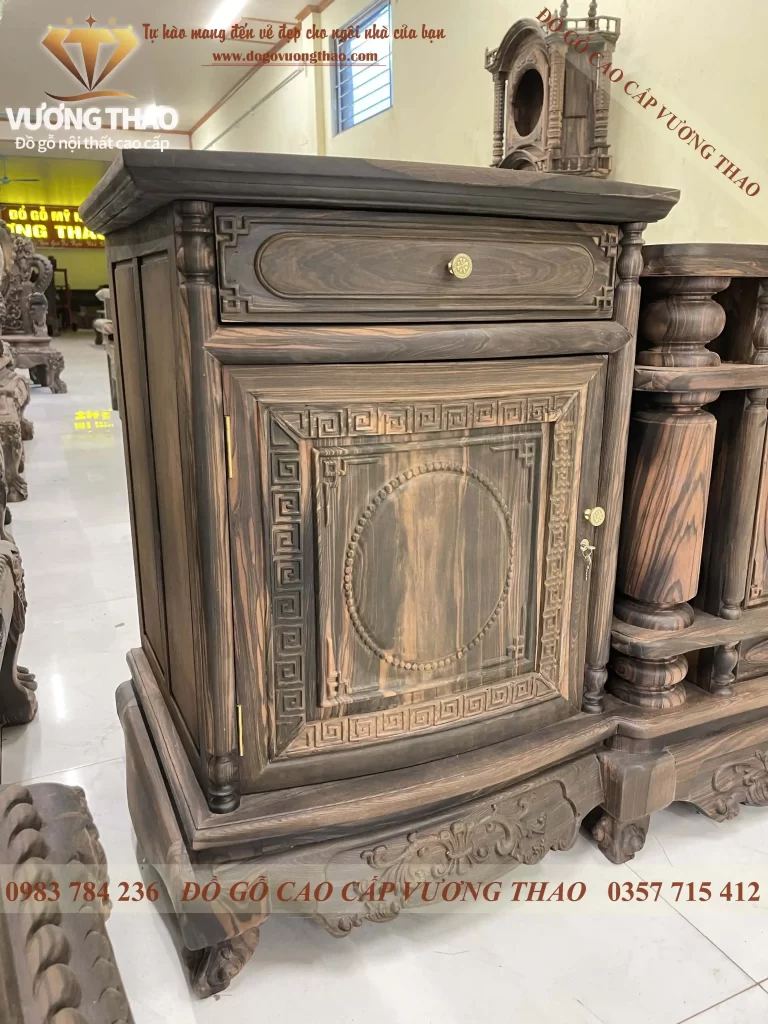 kệ tivi cột nho gỗ mun hoa (1610)