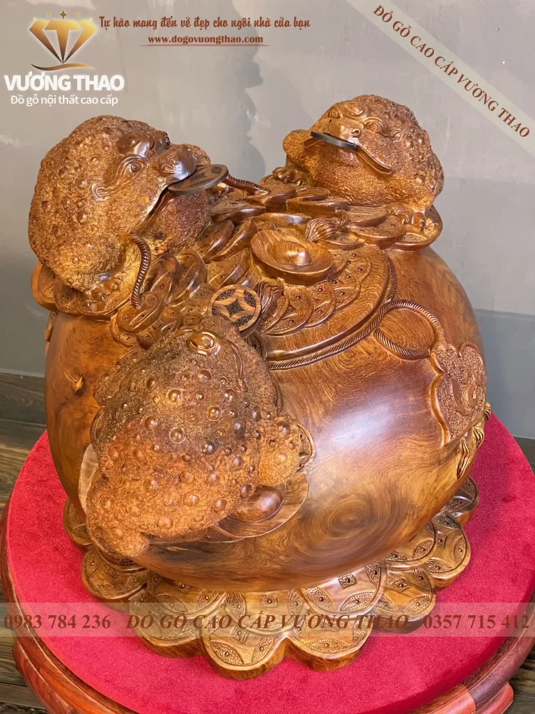 tam thiềm thừ chấn chum gỗ hương ta (1733)