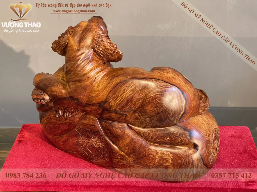 tượng chó gỗ cẩm lai (1790)