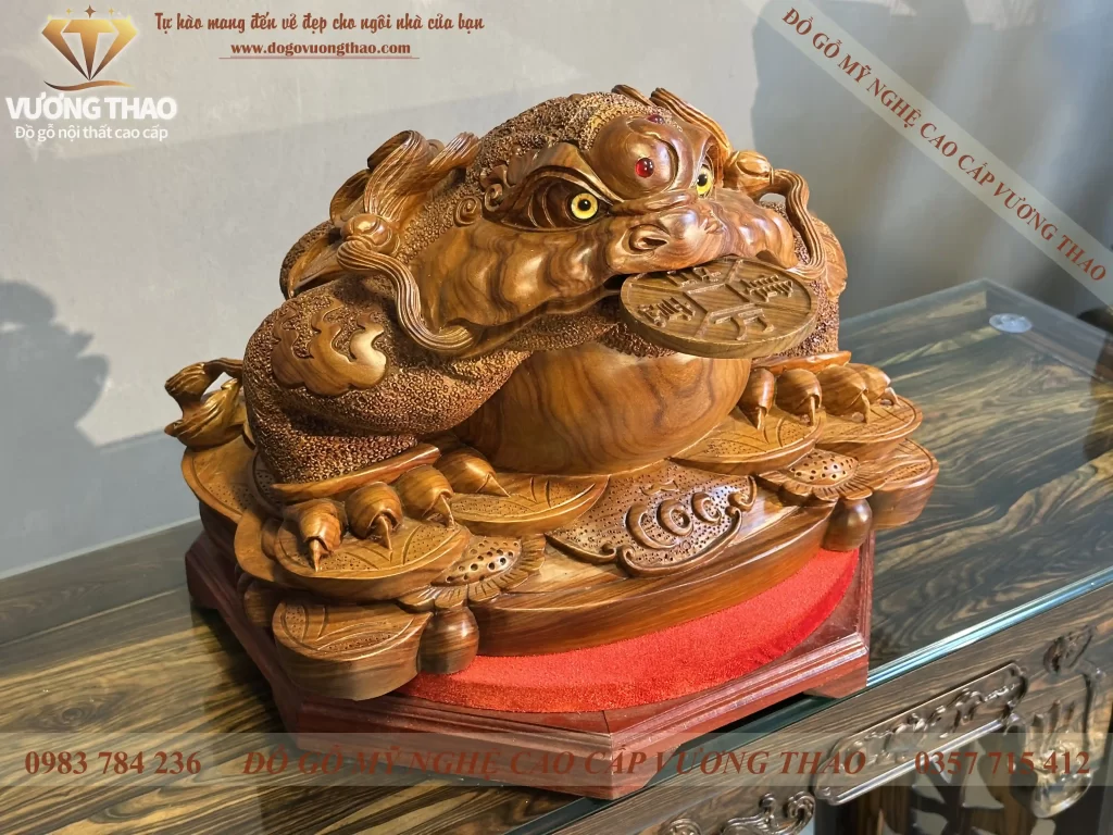 tượng cóc thiềm thừ gỗ (1852)