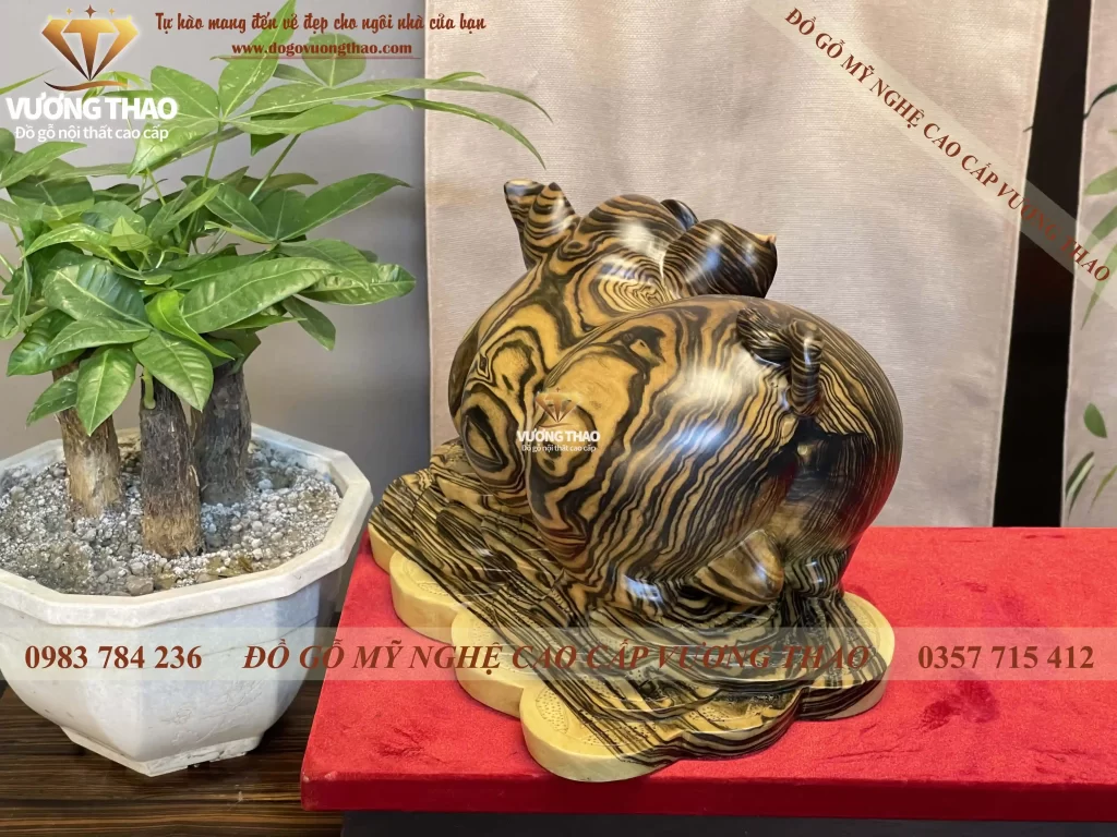 tượng heo gỗ (1547)