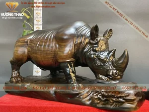 tượng tê giác gỗ mun hoa (334)
