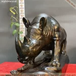 tượng tê giác gỗ mun hoa (335)