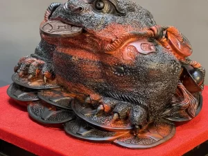 tượng thiềm thừ gỗ trắc (61)