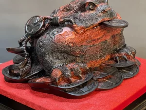 tượng thiềm thừ gỗ trắc (62)