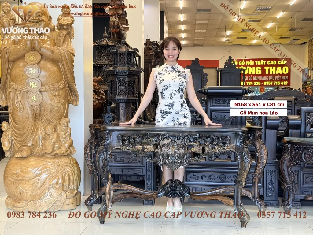 bàn bán nguyệt gỗ mun hoa (1871)