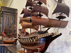 mô hình thuyền buồm gỗ trắc (1256)