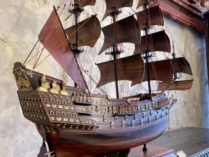 mô hình thuyền buồm gỗ trắc (1257)