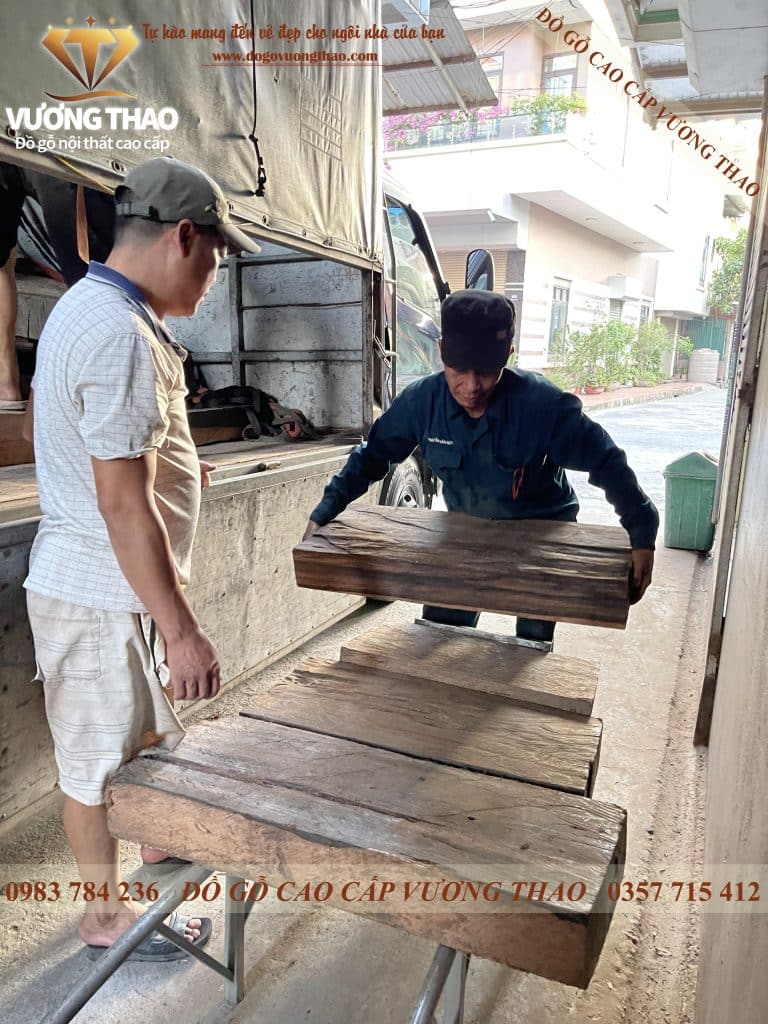 Nhập lô gỗ Mun Lào tháng 9
