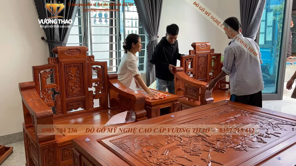 bàn giao bàn ghế tứ trụ về hà nam (939)