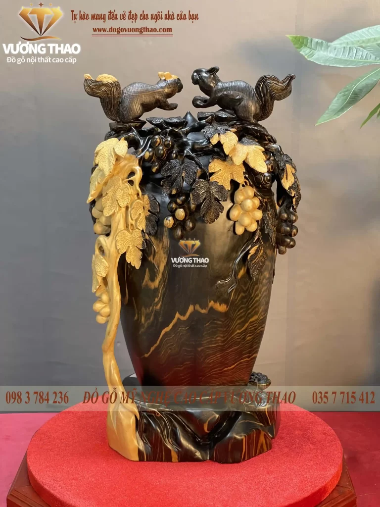 bình phú quý nho sóc gỗ mun (1398)