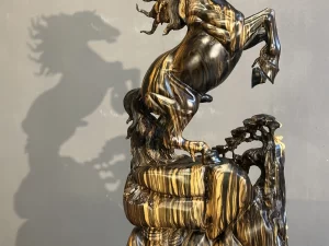 tượng ngựa gỗ mun hoa (1754)