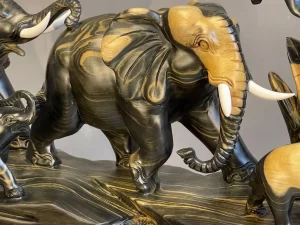 tượng gia đình voi gỗ mun hoa (1747)