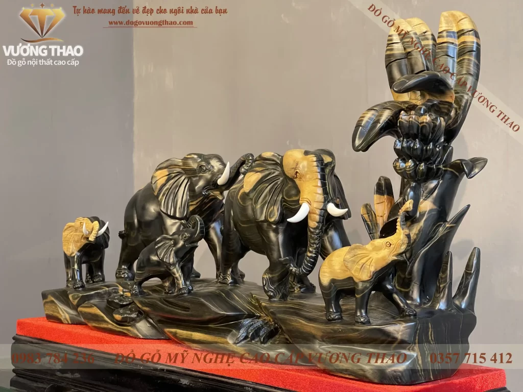 tượng gia đình voi gỗ mun hoa (1749)