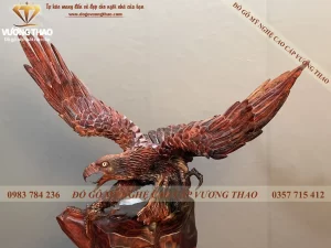 tượng đại bàng gỗ trắc (829)