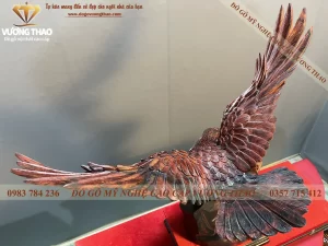 tượng đại bàng gỗ trắc (831)