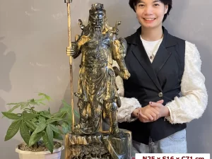 tượng quan vũ bằng gỗ (1674)