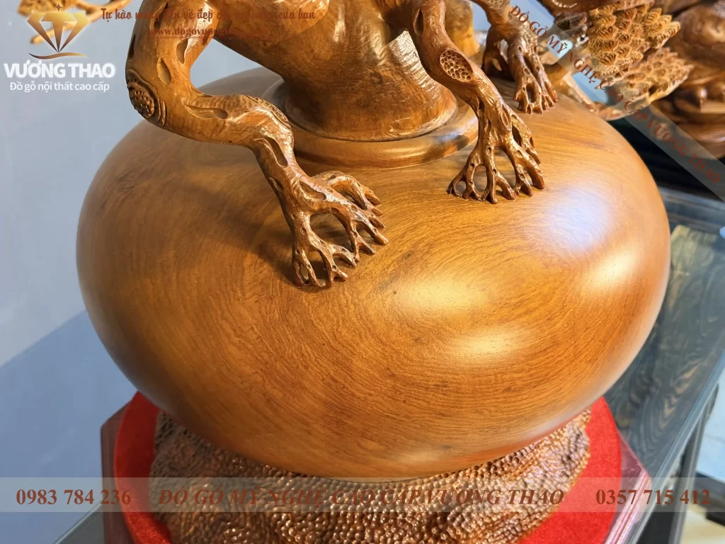 bình tùng gỗ hương ta (1867)