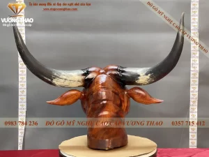 đầu bò treo tường gỗ hương (463)