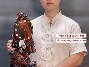 đồng hồ gỗ để bàn 558