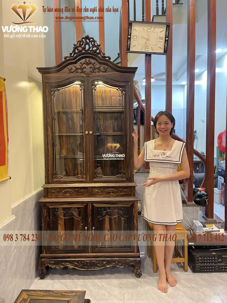 Bàn giao bộ bàn ghế Quốc Sắc Thiên Hương gỗ Mun hoa về Hà Nội (1463)