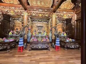 Cửa võng trong nhà 3 gian (1534)