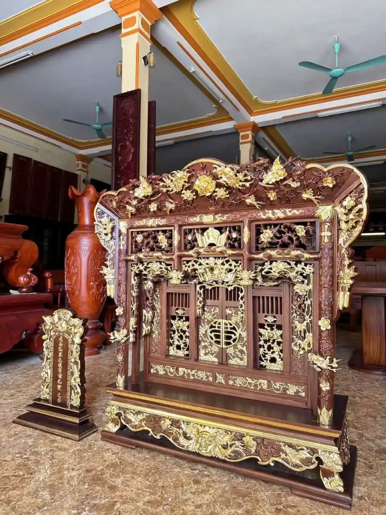 Cửa võng trong nhà 3 gian (1538)