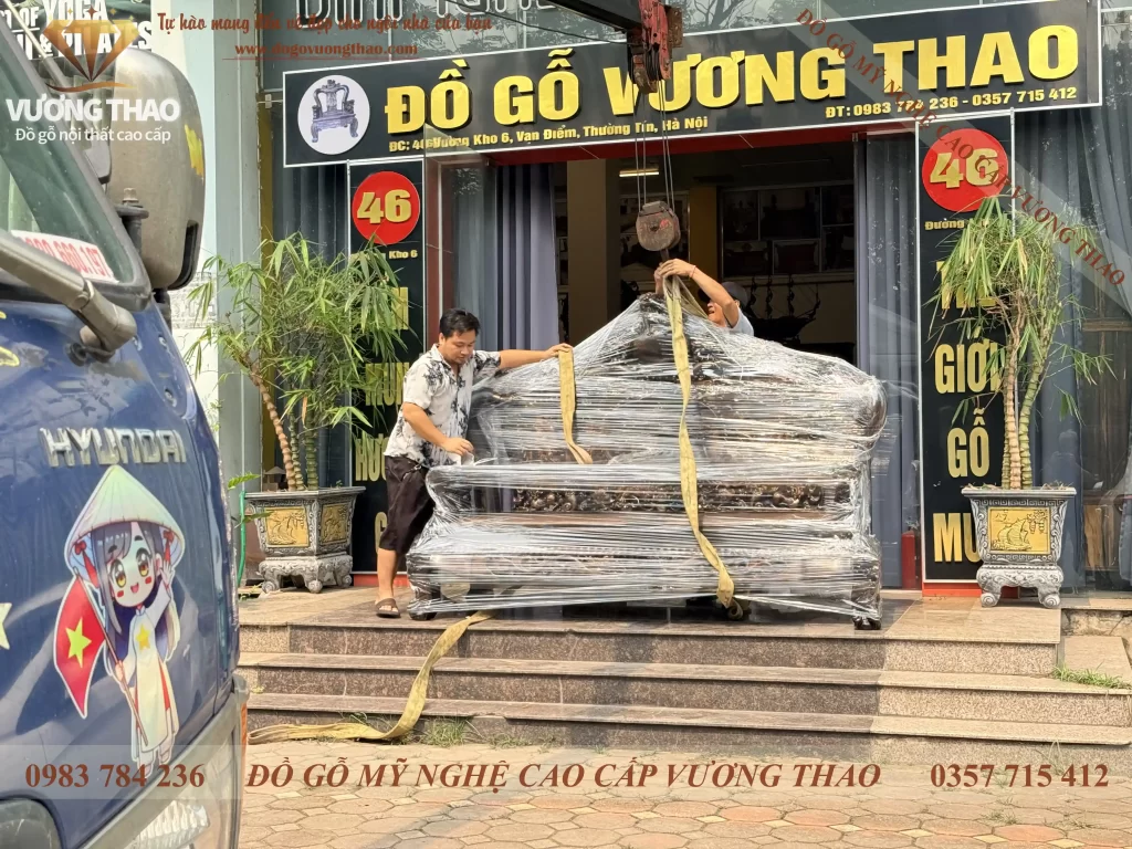 Bàn giao Nghê 5 Đầu cột 14 gỗ Mun Lào chú Giáp Bắc Ninh (1899)