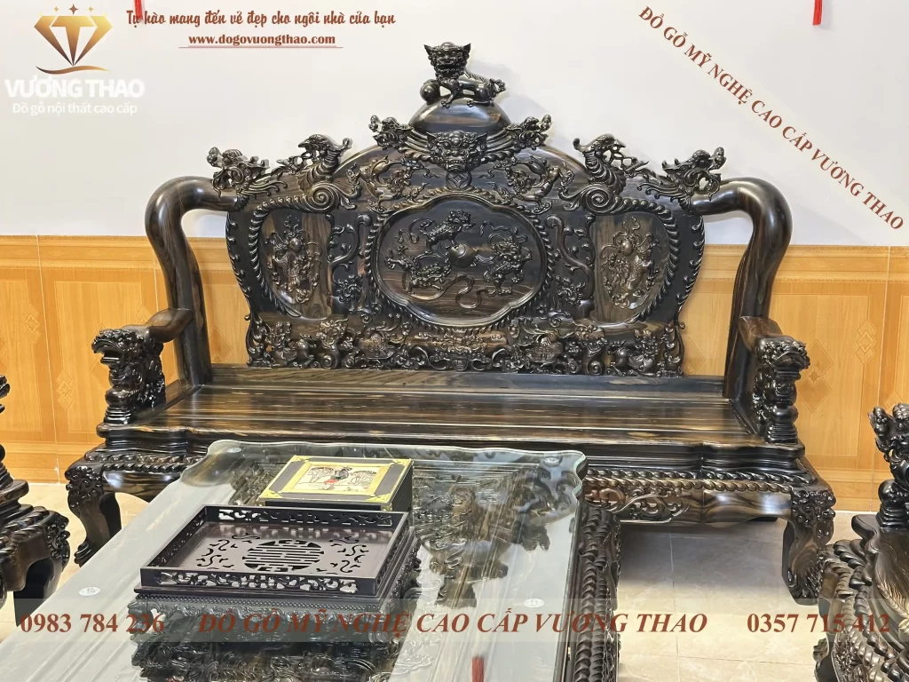 Bàn giao bộ bàn ghế Nghê 5 đầu cột 12 gỗ Mun hoa về Hưng Yên (2012)
