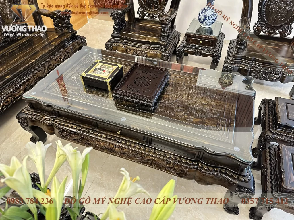 Bàn giao bộ bàn ghế Nghê 5 đầu cột 12 gỗ Mun hoa về Hưng Yên (2014)