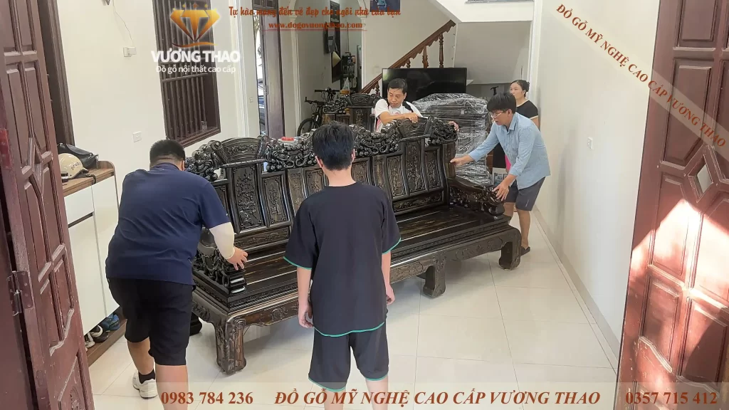 bàn giao bộ bàn ghế khánh voi gỗ mun hoa về Thanh Hóa (2084)