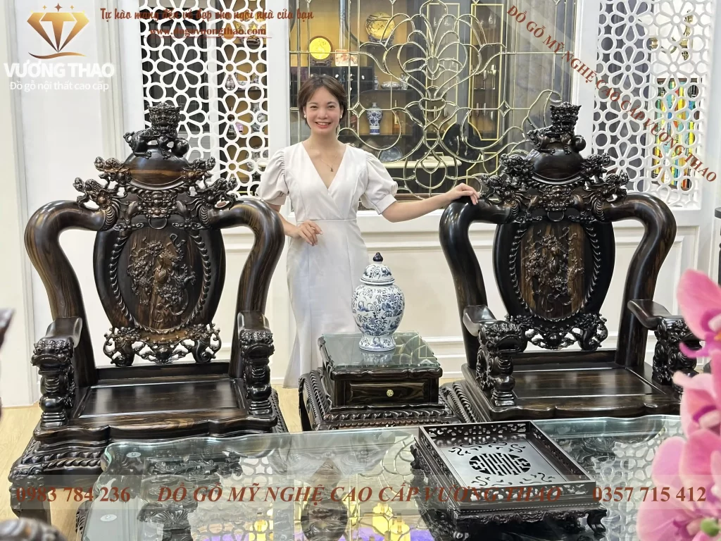 Bàn giao bộ bàn ghế Nghê 12 gỗ Mun hoa về Hà Nam (2134)