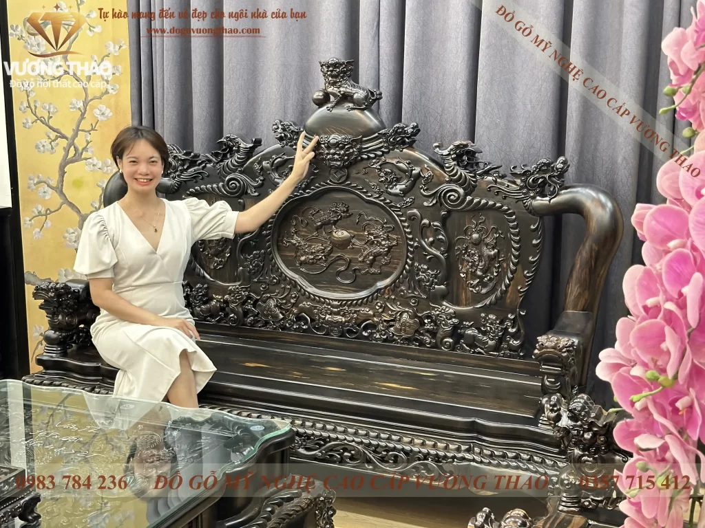 Bàn giao bộ bàn ghế Nghê 12 gỗ Mun hoa về Hà Nam (2135)