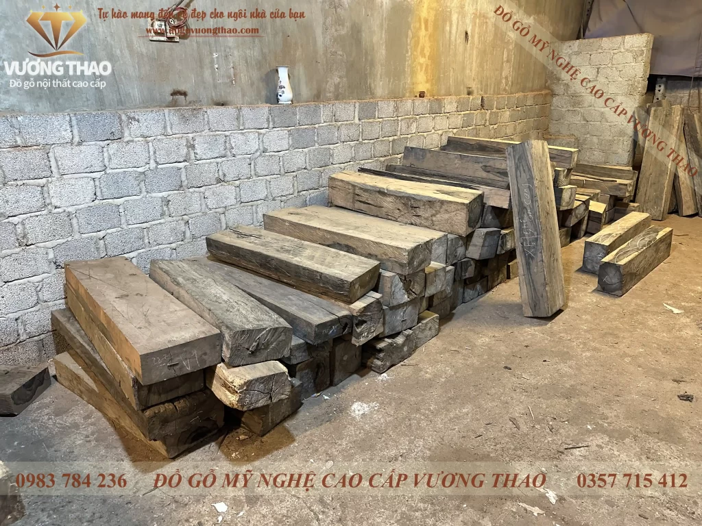 Thăm quan Kho, Xưởng Mộc của Đồ gỗ nội thất Vương Thao (2157)